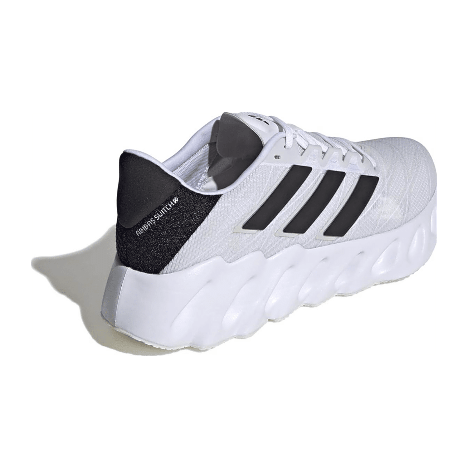 Adidas SWITCH FWD 2 M für Herren, weiß, Gr. 44 ⅔ EU / 10,5 UK