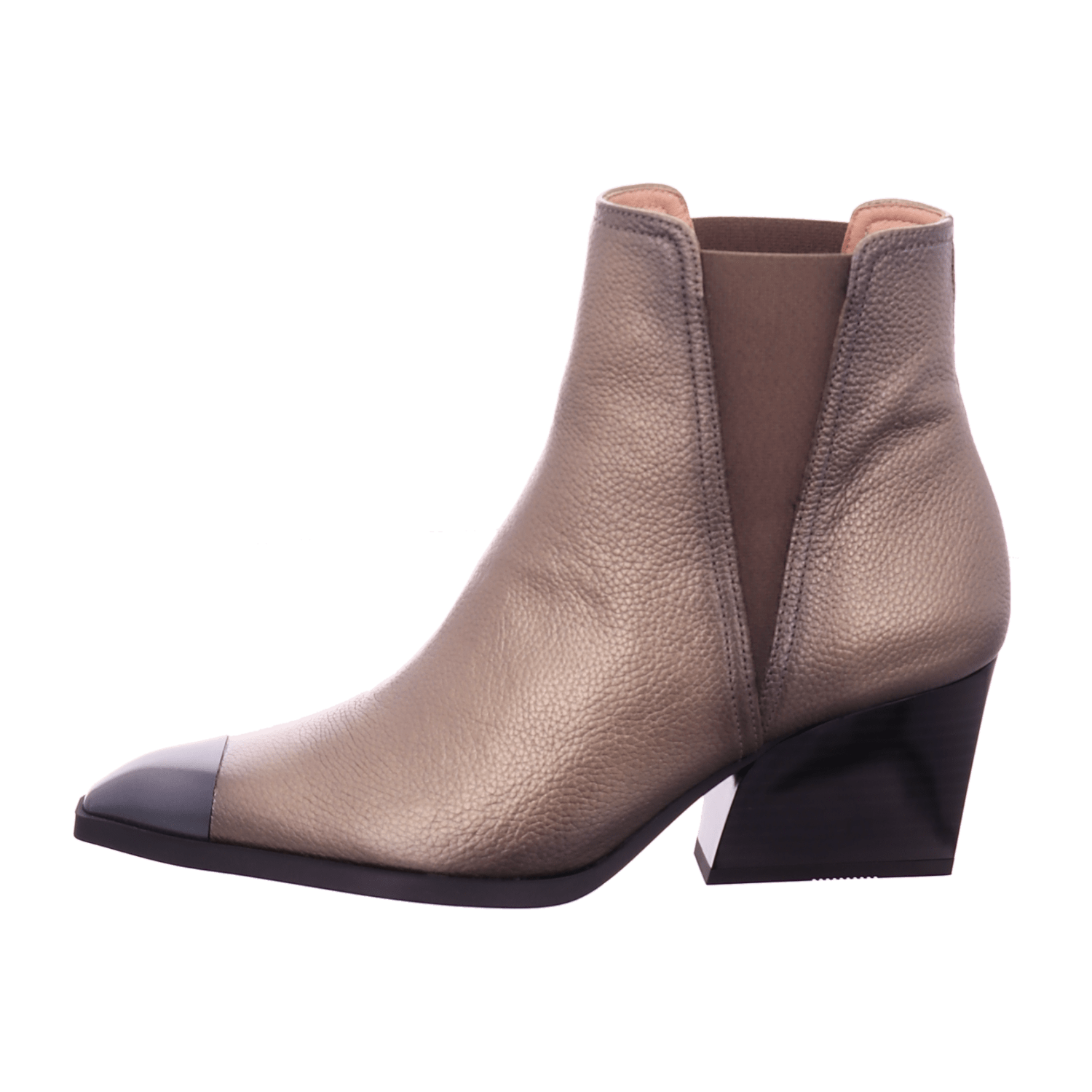 31393132323932-0001-eu_3700