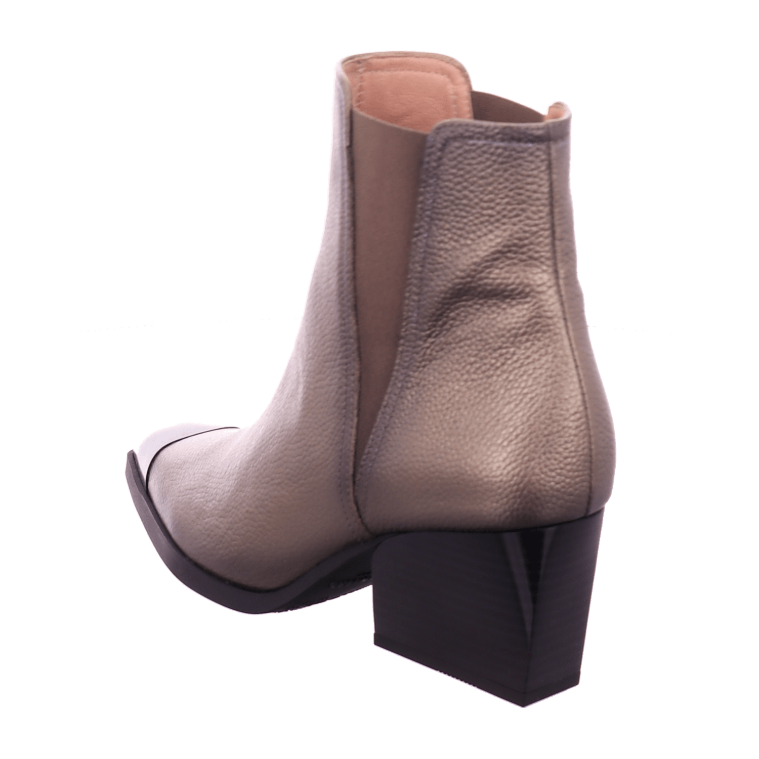 31393132323932-0001-eu_3700