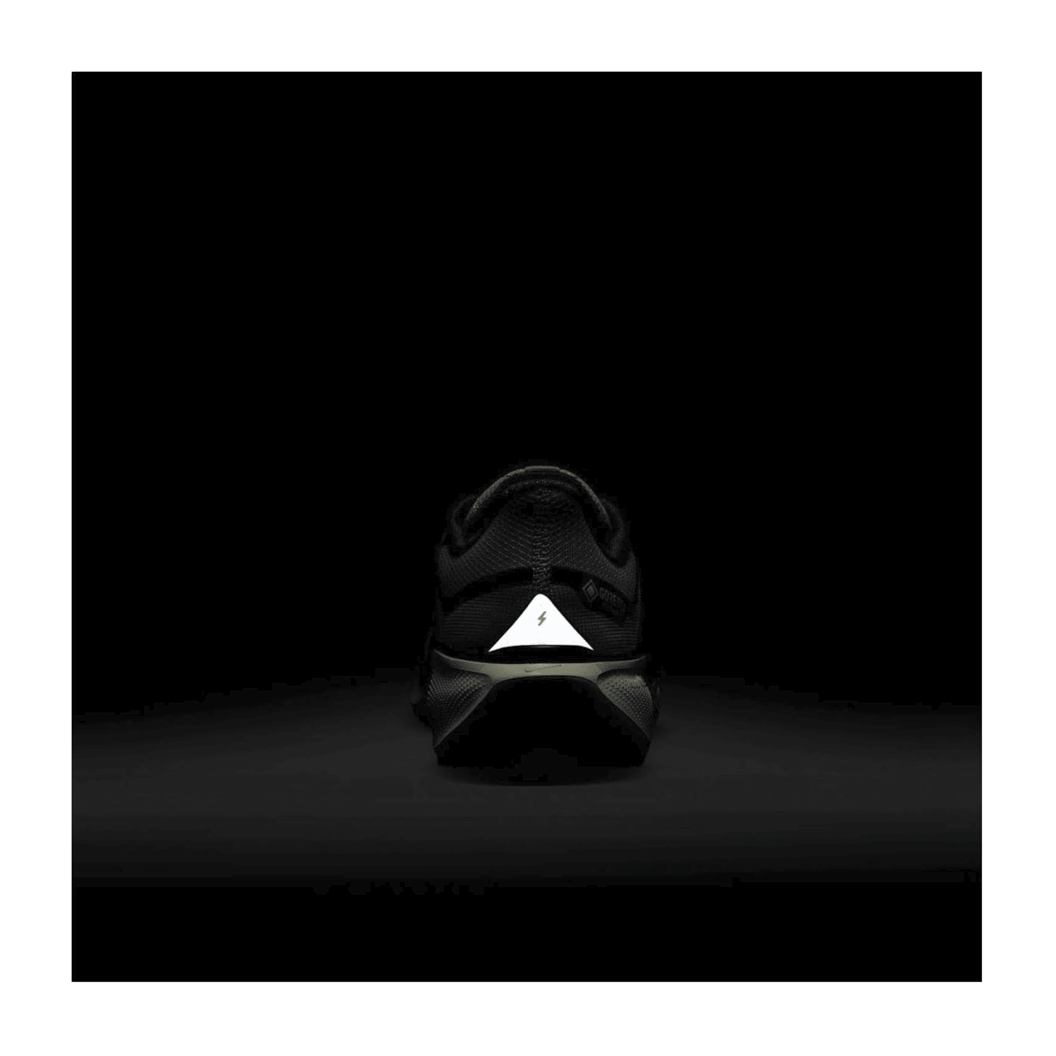 6E696B655F667131333536-0001-uk_100