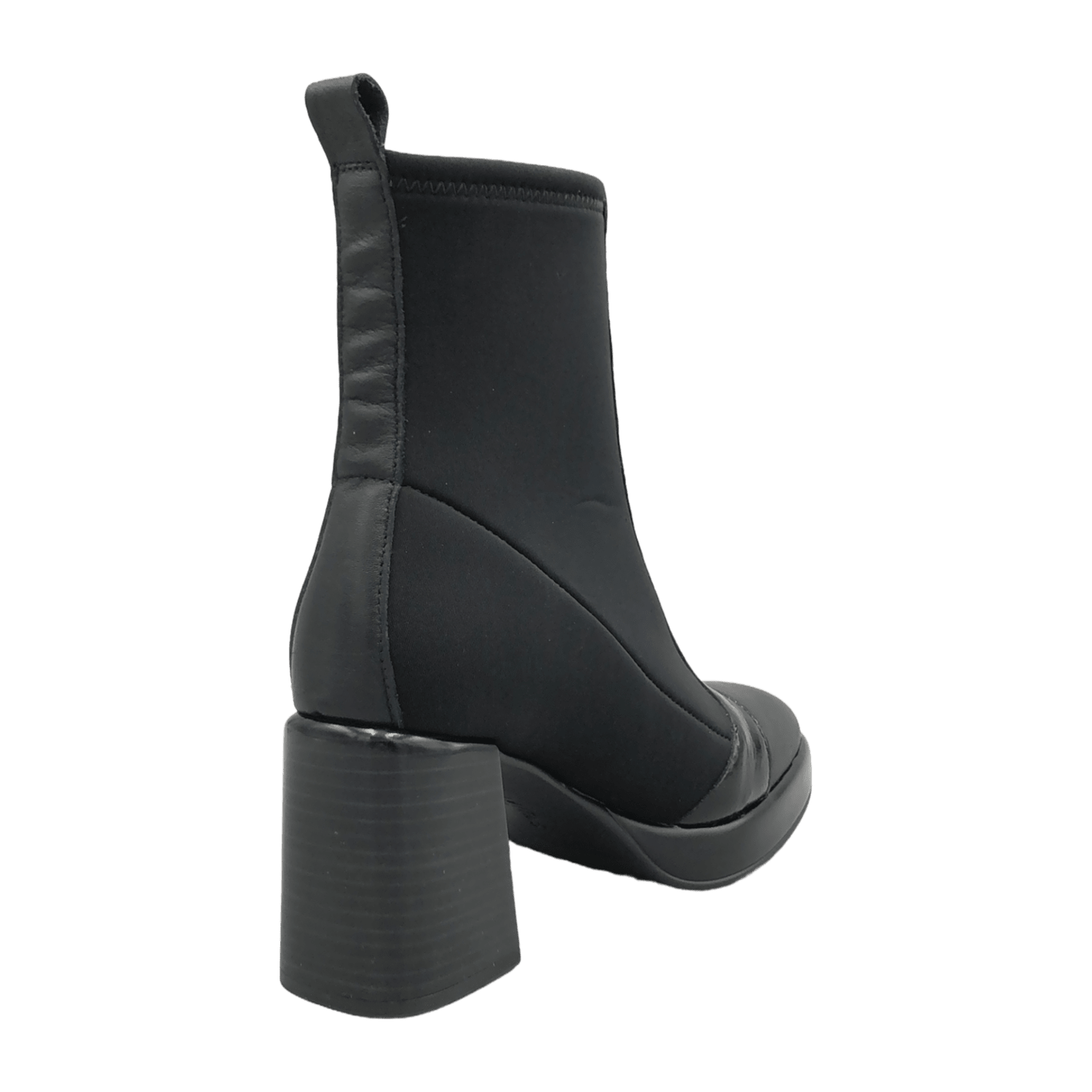 31393730303138-0001-eu_3900