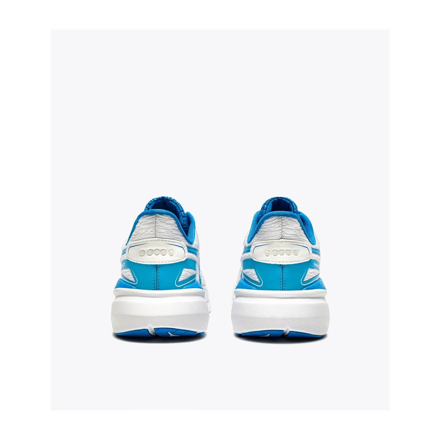 646961646F72615F313031313831383439-0001-uk_15k