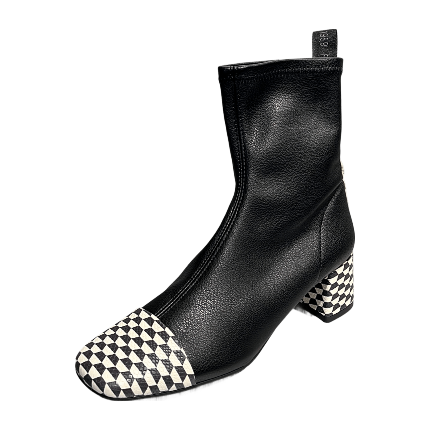 32313036313137-0001-eu_3700