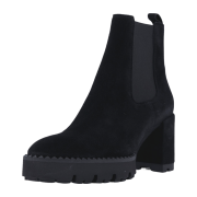 Kennel + Schmenger Kate