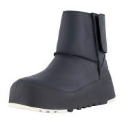 UGG Classic Streetscape LTHR